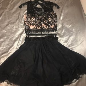 PERFECT CONDITION 2- PIECE HOMECOMING DRESS